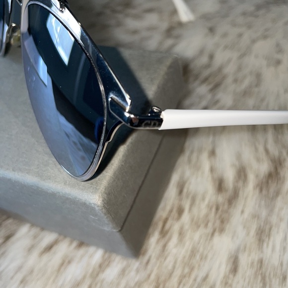 Dior Reflected Sunglasses - Picture 4 of 7
